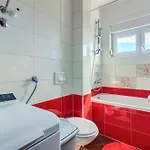 Apartments Zara *